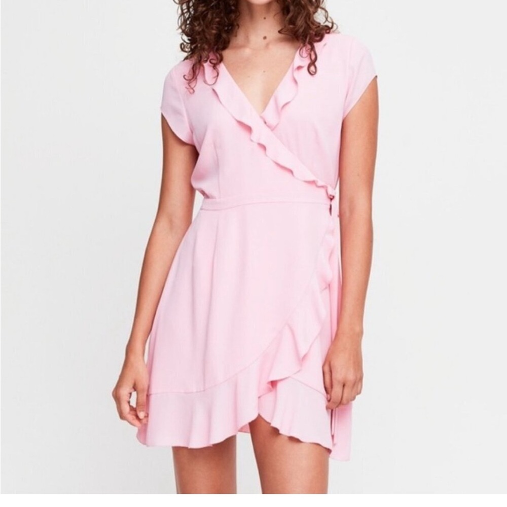NWT Aritzia Sunday Best Wrap Dress (peach)